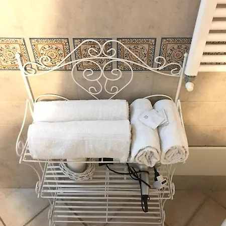 Le Rondini Apartment