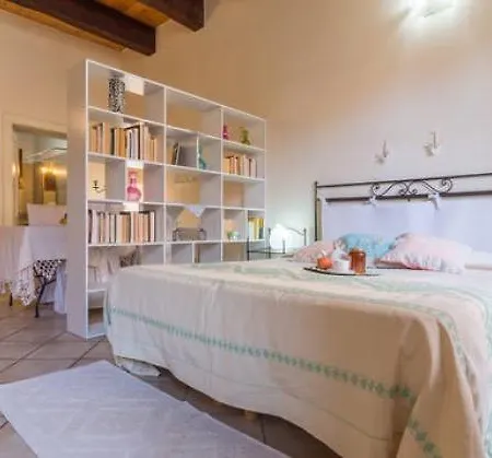 Le Rondini Apartment