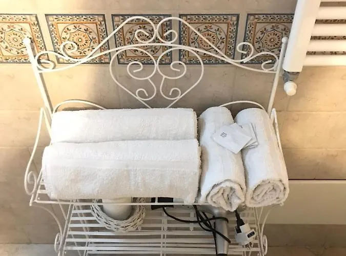 Le Rondini Апартаменты